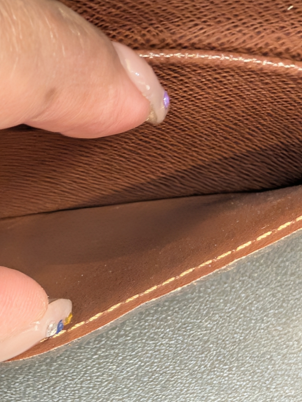 Louis Vuitton Monogram Card Holder - Picture 7 of 9